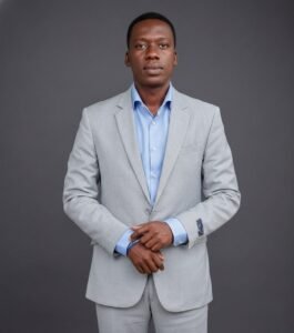 0b812508 548f 47b3 8326 8aeaa8b73c78 265x300