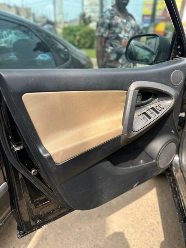 Toyota RAV4 2009 – Automatic | Full Option | Belgium Import