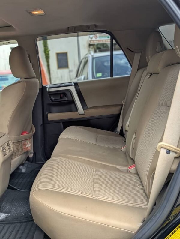 Toyota 4Runner 2013 – Automatic 4x4 | Full Option