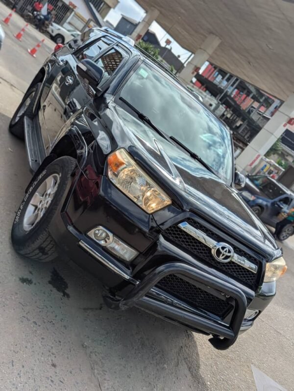 Toyota 4Runner 2013 – Automatic 4x4 | Full Option