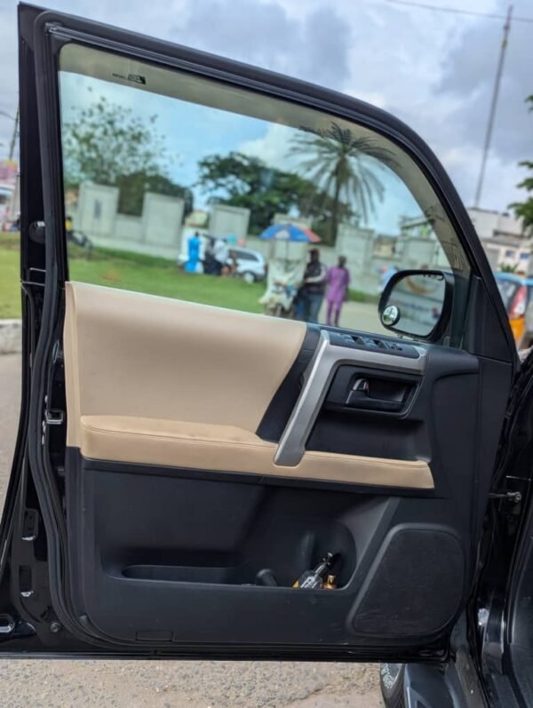 Toyota 4Runner 2013 – Automatic 4x4 | Full Option