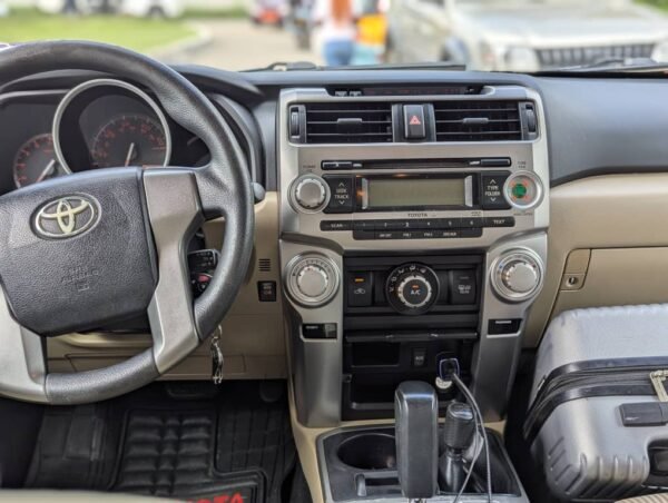 Toyota 4Runner 2013 – Automatic 4x4 | Full Option