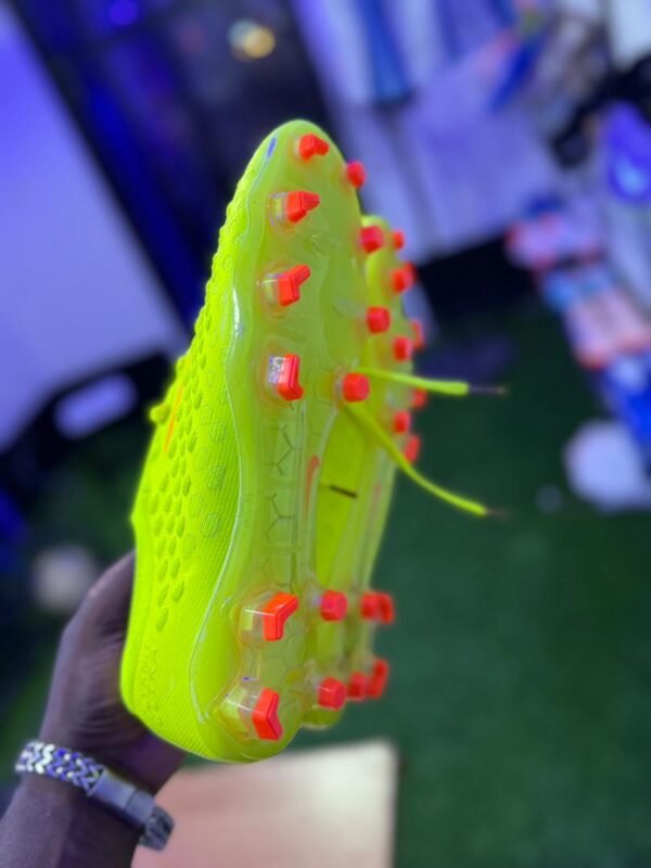 Nike Phantom Football Boots (FG/AG) Size 38-45